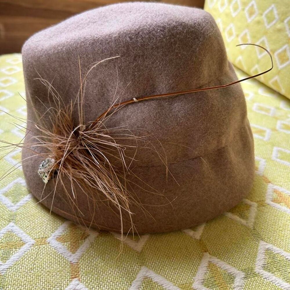 Vintage 60s Glenover Women's Brown and Tan Cloche Hat